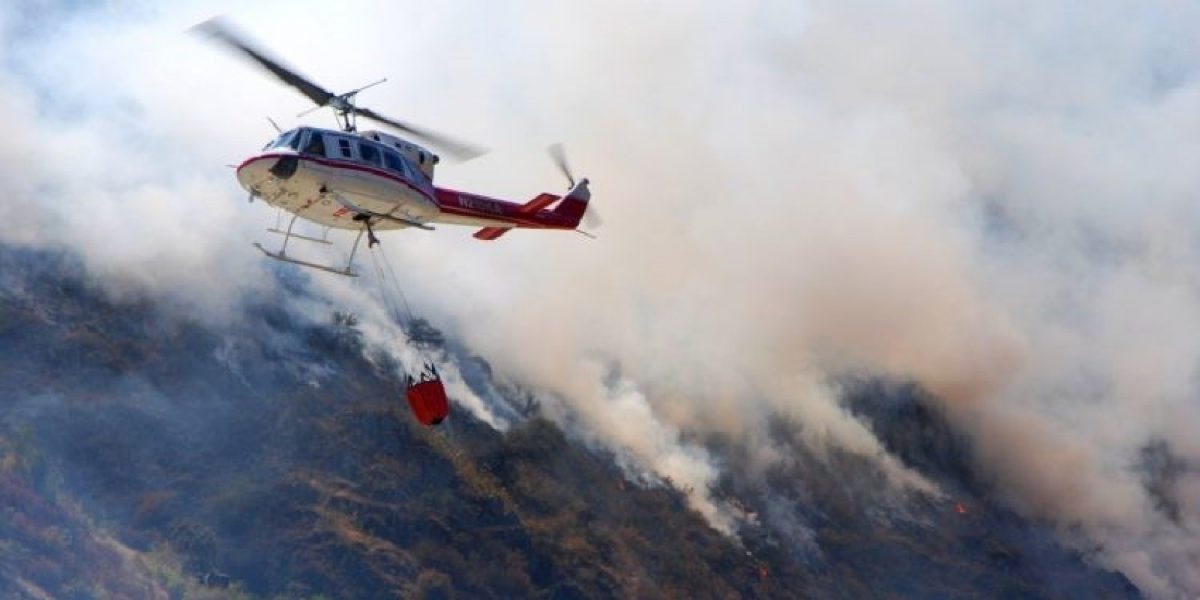 pilote-helicoptere-lutte-incendie@2x